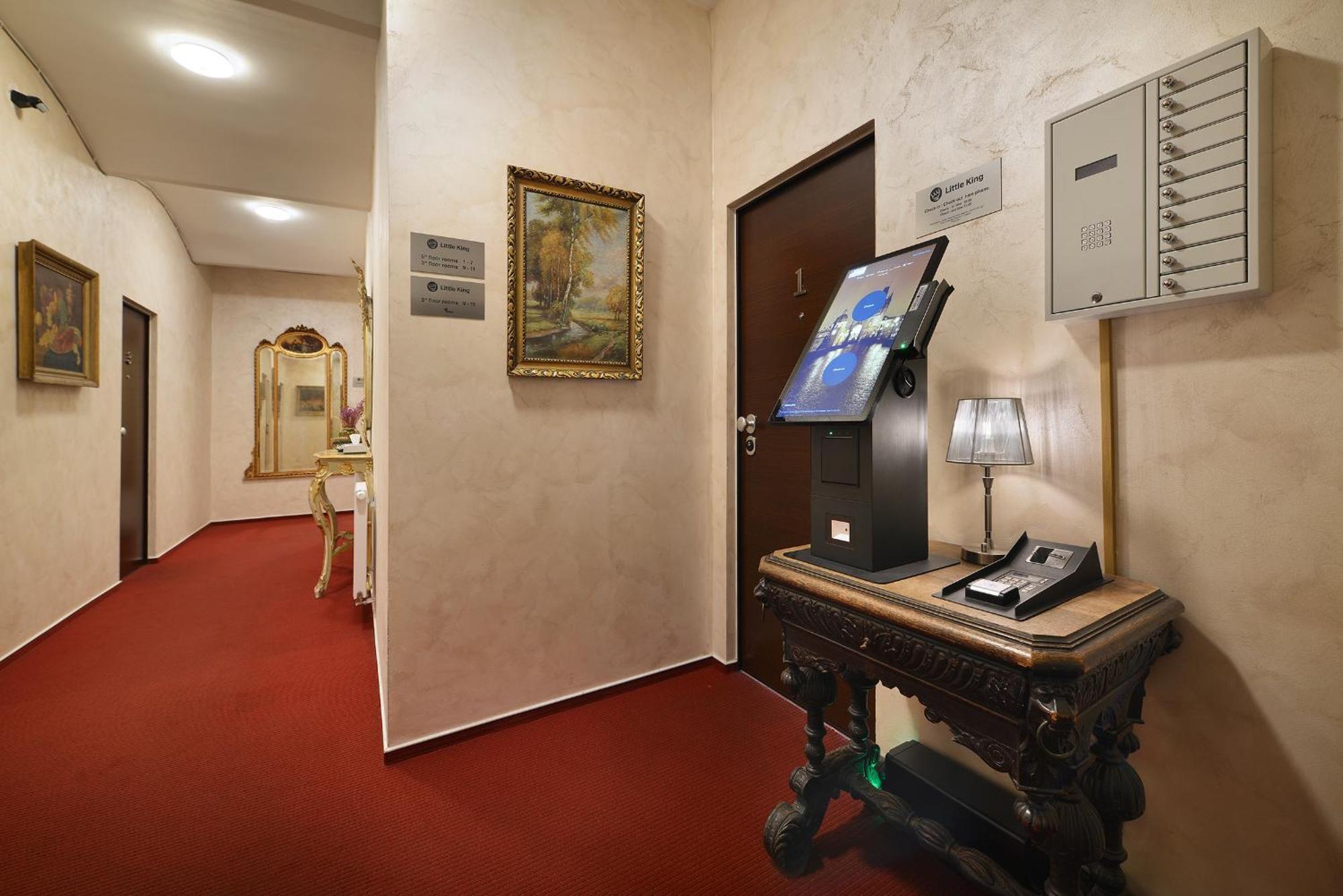 Aparthotel Old Town By Little King 3*