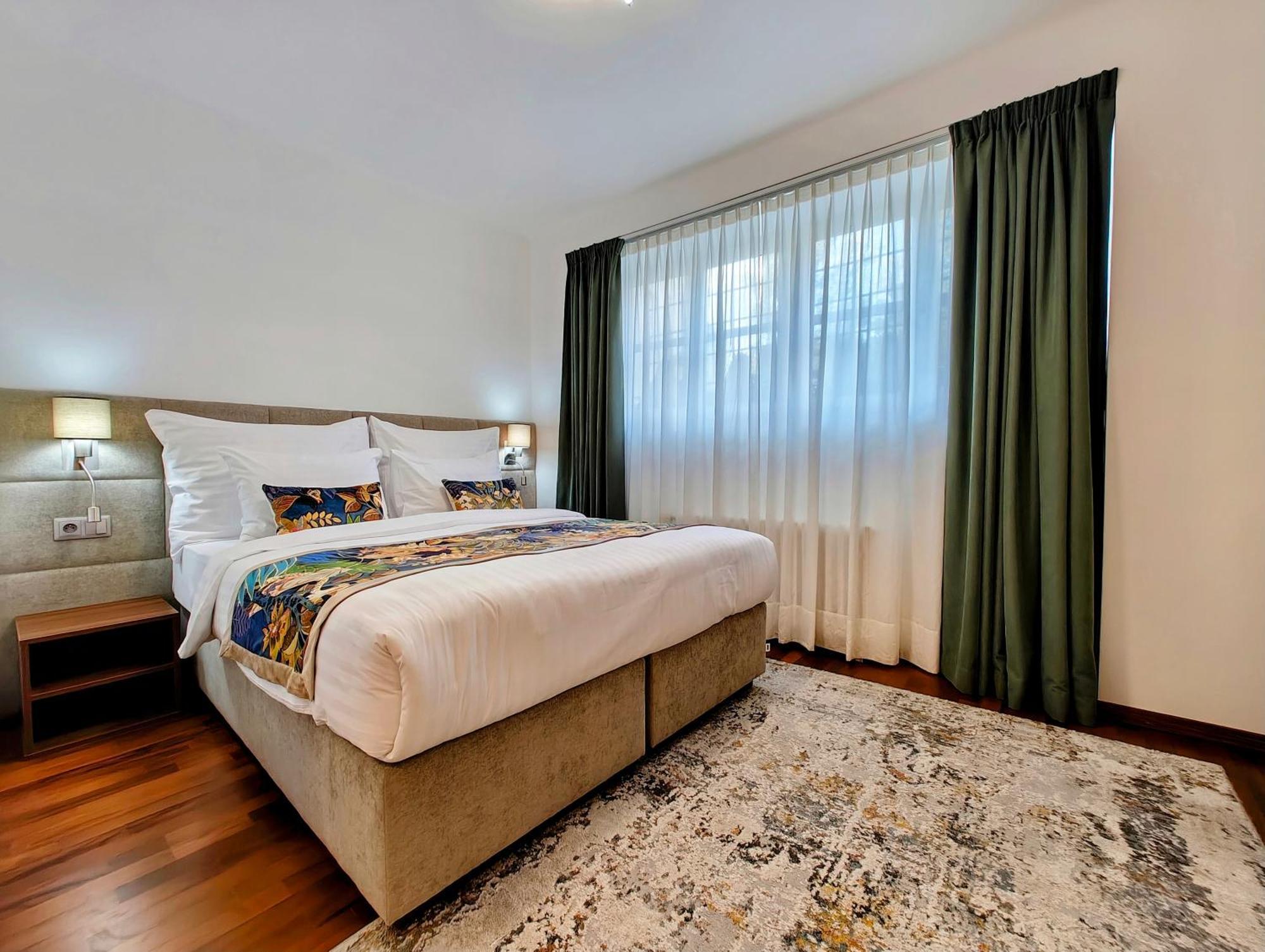 Aparthotel Old Town By Little King 3*
